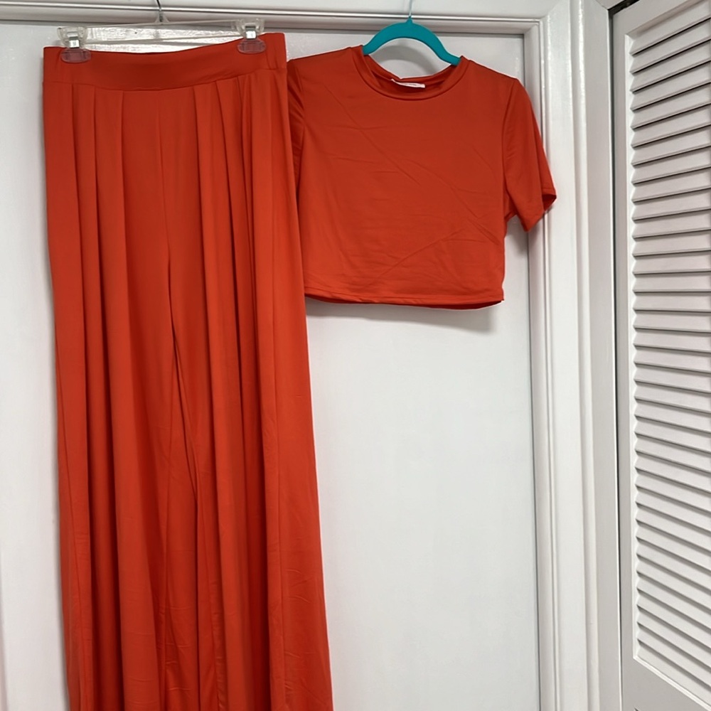 045-NWOT Buttery Soft Win Win two piece casual Pant Set.  Size Large.